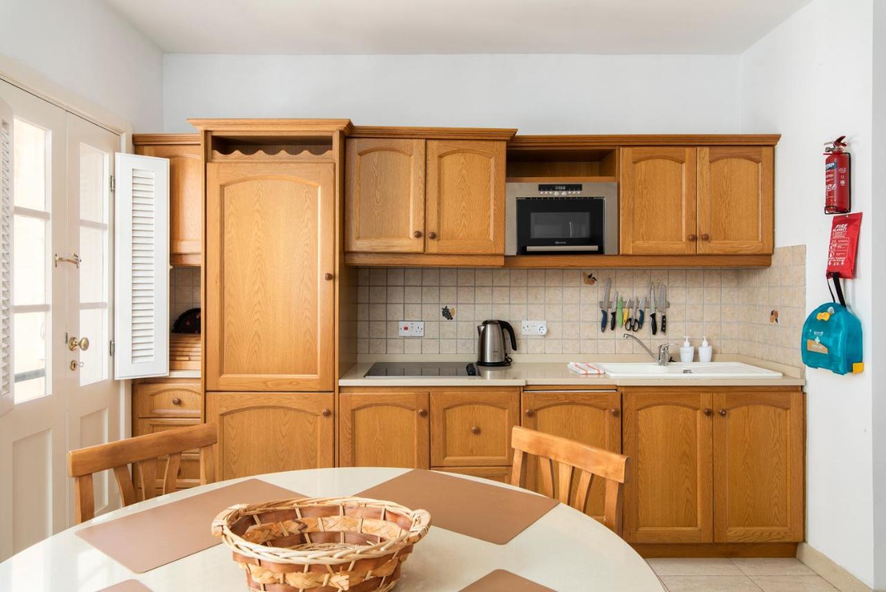 Modern 2Br Apartment Close To Sea, In The Heart Of Слима Екстериор снимка